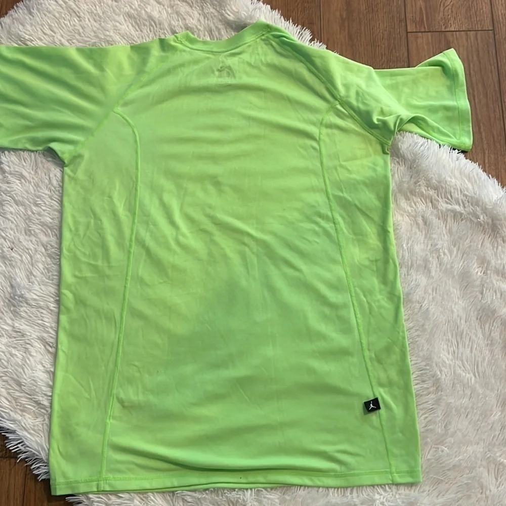 MEN'S JORDAN SHORT-SLEEVE CREW T-SHIRT size Medium